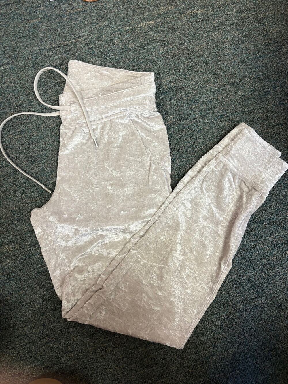 LULULEMON Velvet Joggers